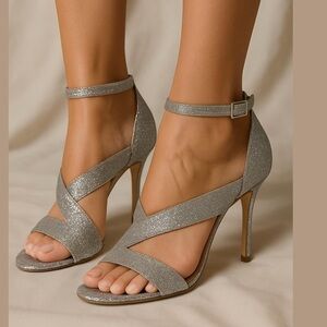 IMAGINE VINCE CAMUTO Pascal2 heeled sandals open toe shoes silver glitter sz 5.5